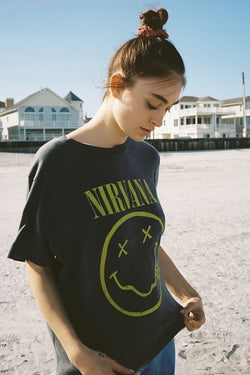 T-SHIRT NIRVANA SMILE